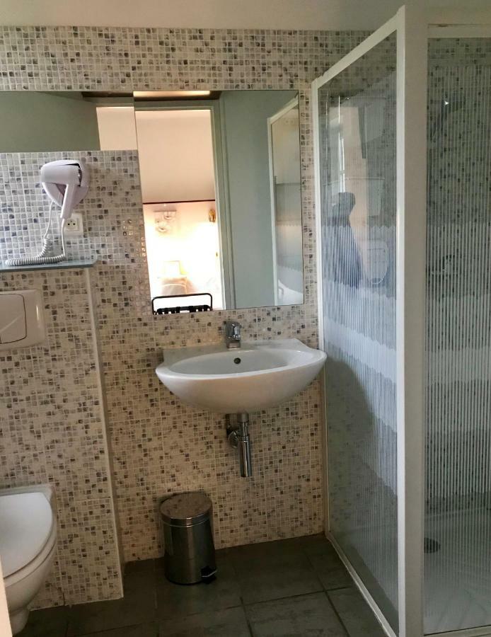 Hotel Des Bains Figeac Dış mekan fotoğraf